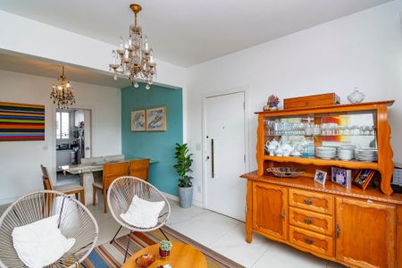 Apartamento à venda com 116m², 4 quartos e 3 vagas Apartamento à venda com 116m², 4 quartos e 3 vagasSala