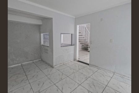 Casa para alugar com 4 quartos, 270m² em Vila Rica, São Paulo