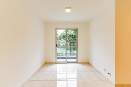 Sala de apartamento para alugar com 3 quartos, 70m² em Jardim Luísa, São Paulo