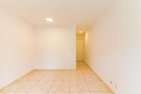 Sala de apartamento para alugar com 3 quartos, 70m² em Jardim Luísa, São Paulo
