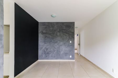 Sala de apartamento para alugar com 3 quartos, 70m² em Jardim Luísa, São Paulo