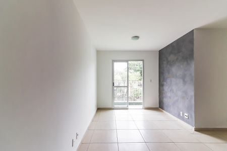 Sala de apartamento para alugar com 3 quartos, 70m² em Jardim Luísa, São Paulo