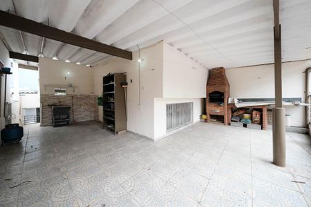 Casa para alugar com 100m², 2 quartos e sem vagaVaranda