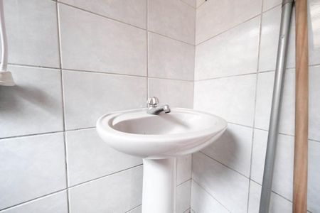 Casa para alugar com 100m², 2 quartos e sem vagaBanheiro