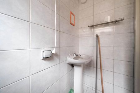 Casa para alugar com 100m², 2 quartos e sem vagaBanheiro