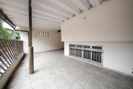 Casa para alugar com 100m², 2 quartos e sem vagaVaranda