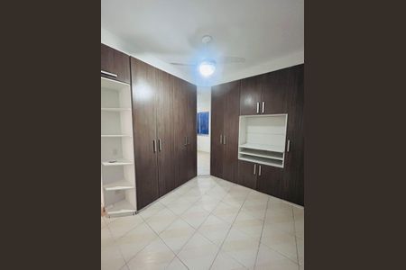 Apartamento à venda com 77m², 2 quartos e 1 vagaQuarto