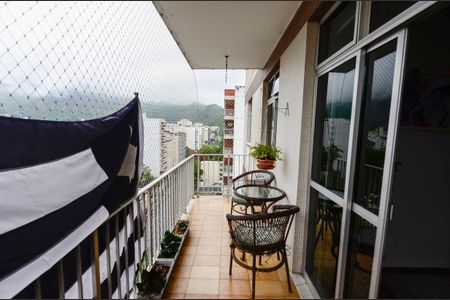 Apartamento à venda com 236m², 3 quartos e 1 vagaSala