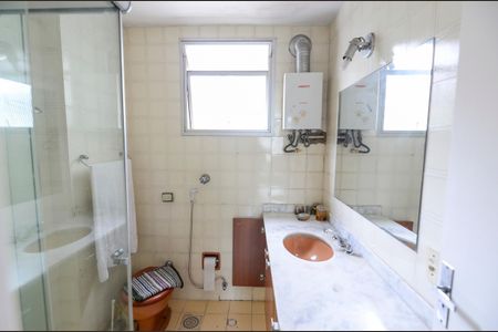 Apartamento à venda com 236m², 3 quartos e 1 vagaBanheiro da Suíte