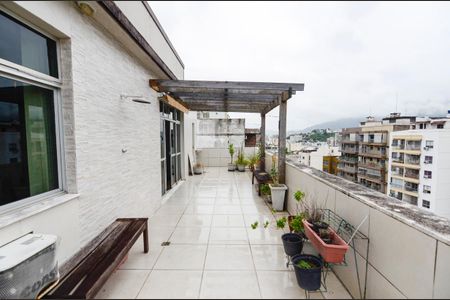 Apartamento à venda com 236m², 3 quartos e 1 vagaTerraço