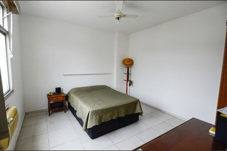 Apartamento à venda com 236m², 3 quartos e 1 vagaQuarto 2