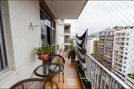 Apartamento à venda com 236m², 3 quartos e 1 vagaSala