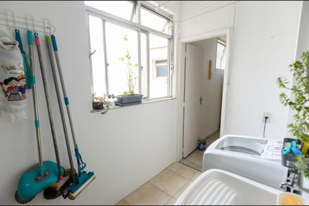 Apartamento à venda com 236m², 3 quartos e 1 vagaÁrea de Serviço