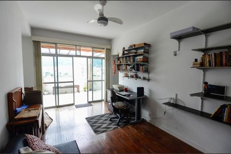 Apartamento à venda com 236m², 3 quartos e 1 vagaTerraço