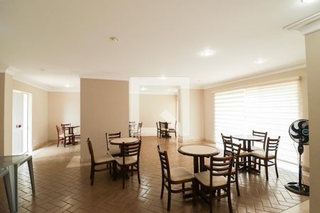 Apartamento à venda com 81m², 3 quartos e 2 vagas Apartamento à venda com 81m², 3 quartos e 2 vagasÁrea comum - Salão de festas