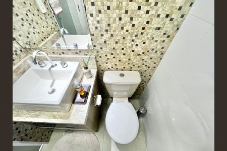 Apartamento à venda com 81m², 3 quartos e 2 vagas Apartamento à venda com 81m², 3 quartos e 2 vagasBanheiro da Suíte
