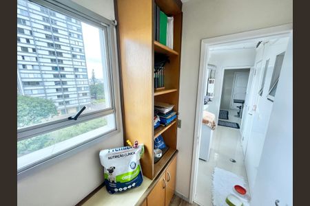 Apartamento à venda com 81m², 3 quartos e 2 vagas Apartamento à venda com 81m², 3 quartos e 2 vagasEscritório