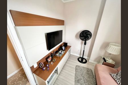 Apartamento à venda com 81m², 3 quartos e 2 vagas Apartamento à venda com 81m², 3 quartos e 2 vagasQuarto 3 / Sala de TV