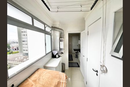 Apartamento à venda com 81m², 3 quartos e 2 vagas Apartamento à venda com 81m², 3 quartos e 2 vagasÁrea de Serviço