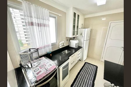 Apartamento à venda com 81m², 3 quartos e 2 vagas Apartamento à venda com 81m², 3 quartos e 2 vagasCozinha