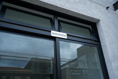 Apartamento para alugar com 33m², 1 quarto e sem vaga Apartamento para alugar com 33m², 1 quarto e sem vagaÁrea comum - Salão de festas