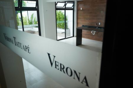 Apartamento para alugar com 33m², 1 quarto e sem vaga Apartamento para alugar com 33m², 1 quarto e sem vagaÁrea comum - Salão de festas