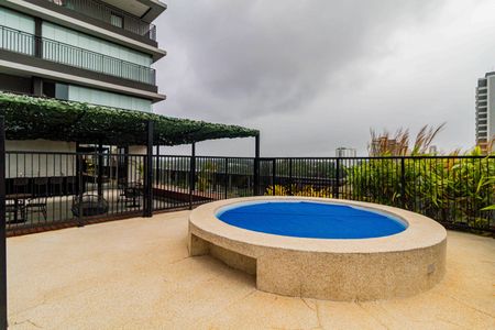 Studio à venda com 18m², 1 quarto e sem vaga Studio à venda com 18m², 1 quarto e sem vagaÁrea comum - Piscina