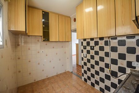 Apartamento para alugar com 68m², 2 quartos e 2 vagasCozinha