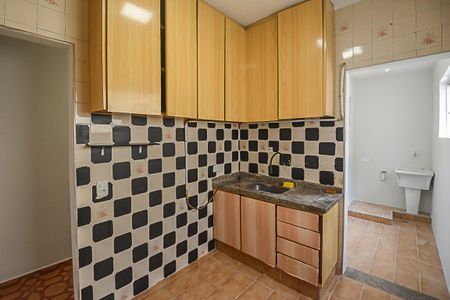 Apartamento para alugar com 68m², 2 quartos e 2 vagasCozinha