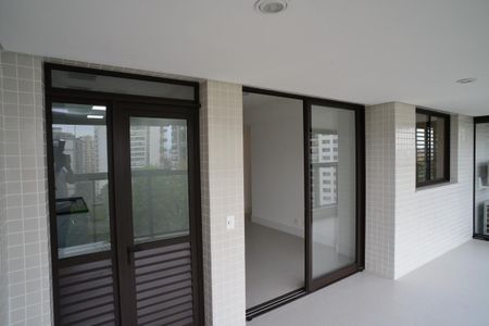 Varanda de apartamento para alugar com 3 quartos, 100m² em Barra da Tijuca, Rio de Janeiro