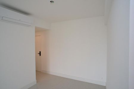 Sala de apartamento para alugar com 3 quartos, 100m² em Barra da Tijuca, Rio de Janeiro