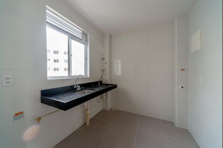 Cozinha de apartamento para alugar com 2 quartos, 48m² em Jardim Krahe, Viamão