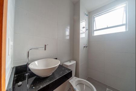 Banheiro de apartamento para alugar com 2 quartos, 48m² em Jardim Krahe, Viamão