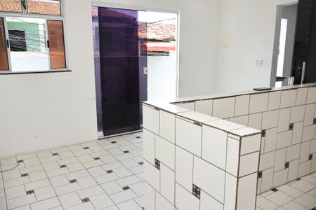 Sala de apartamento para alugar com 2 quartos, 25m² em Cajazeiras, Salvador
