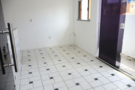 Sala de apartamento para alugar com 2 quartos, 25m² em Cajazeiras, Salvador