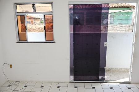 Sala de apartamento para alugar com 2 quartos, 25m² em Cajazeiras, Salvador