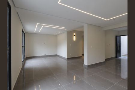 Sala de casa para alugar com 3 quartos, 145m² em Paraíso do Morumbi, São Paulo