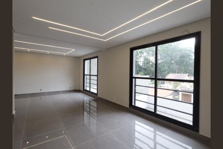 Casa para alugar com 145m², 3 quartos e 2 vagasSala