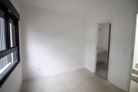 Casa à venda com 100m², 2 quartos e 2 vagas Casa à venda com 100m², 2 quartos e 2 vagasSuíte 2