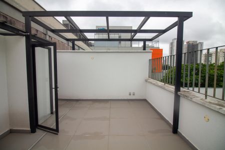 Casa à venda com 100m², 2 quartos e 2 vagas Casa à venda com 100m², 2 quartos e 2 vagasVaranda