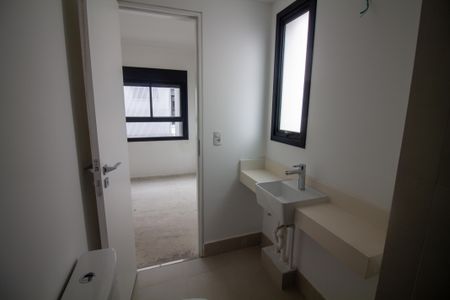 Casa à venda com 100m², 2 quartos e 2 vagas Casa à venda com 100m², 2 quartos e 2 vagasBanheiro da Suíte 2