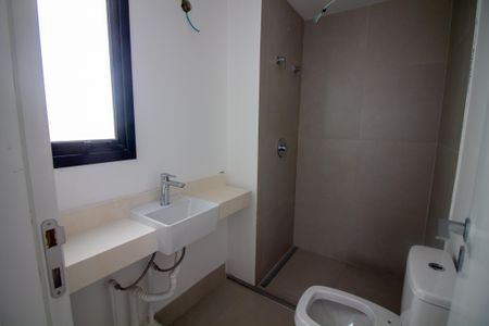 Casa à venda com 100m², 2 quartos e 2 vagas Casa à venda com 100m², 2 quartos e 2 vagasBanheiro da Suíte 2