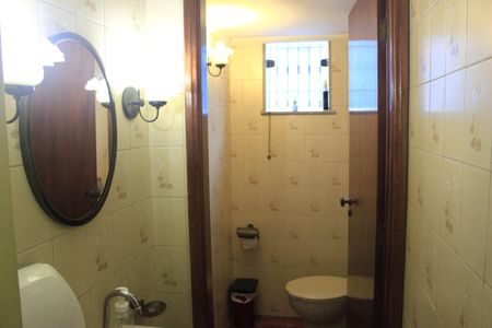 Casa à venda com 240m², 4 quartos e 4 vagasLavabo