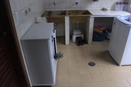 Casa à venda com 240m², 4 quartos e 4 vagasÁrea de serviço