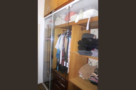 Casa à venda com 240m², 4 quartos e 4 vagasCloset da suíte 2