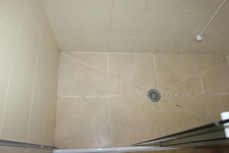 Casa à venda com 240m², 4 quartos e 4 vagasBanheiro da suíte 2