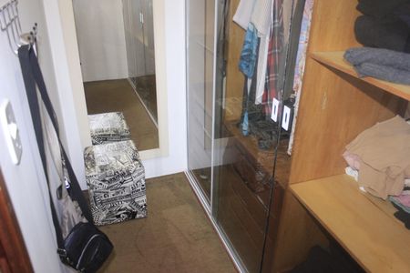 Casa à venda com 240m², 4 quartos e 4 vagasCloset da suíte 2