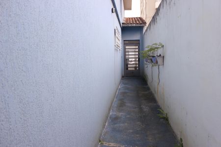 Casa à venda com 240m², 4 quartos e 4 vagasQuintal com árvore frutifera
