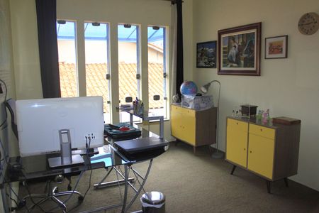 Casa à venda com 240m², 4 quartos e 4 vagasHall dos quartos/ esritório