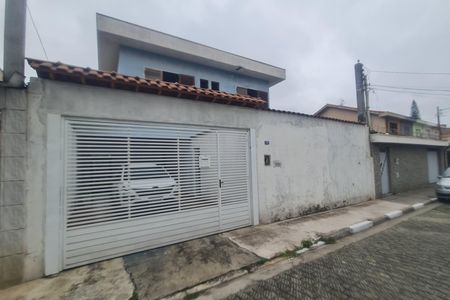 Casa à venda com 240m², 4 quartos e 4 vagas Casa à venda com 240m², 4 quartos e 4 vagasFachada do imóvel